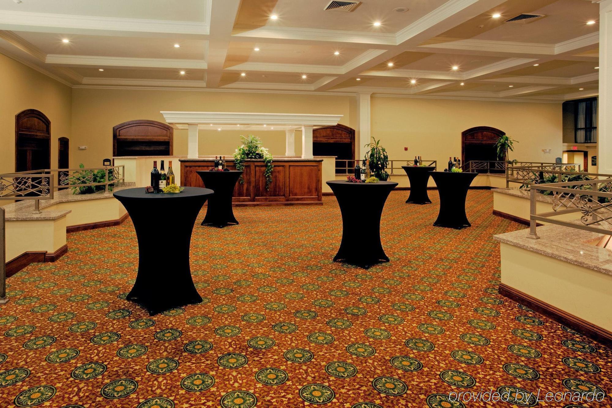 Hotel Wyndham Visalia Facilidades foto