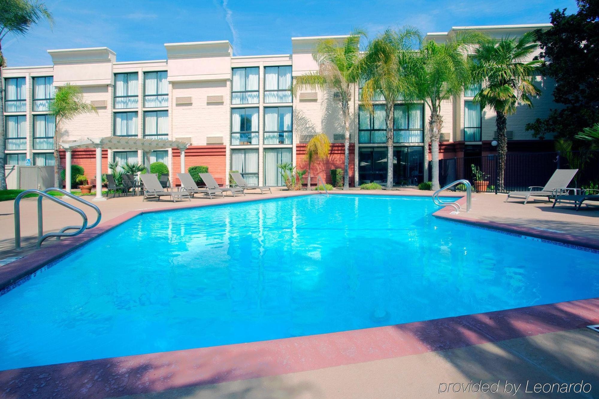 Hotel Wyndham Visalia Facilidades foto